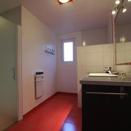 House Gixu-labia 3 *
